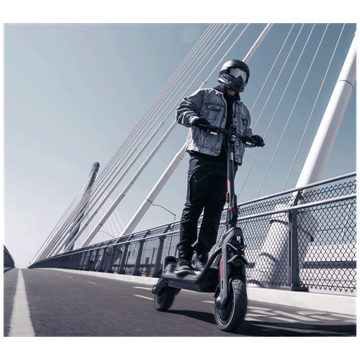 Segway Električni Romobil, 11" točkovi, 25 km/h, Domet do 90 km - GT3 E (AA.06.02.01.0004)